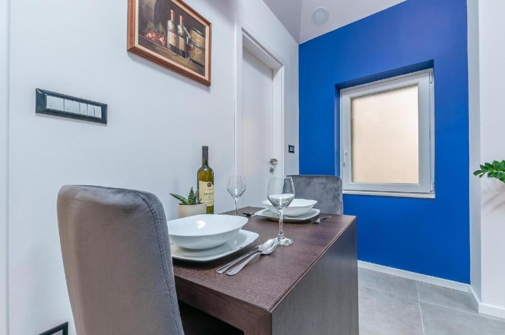 X Boutique Marinac Studio Apartments & Rooms Šibenik Eksteriør billede