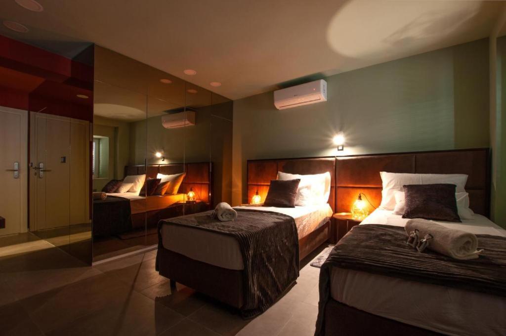 X Boutique Marinac Studio Apartments & Rooms Šibenik Eksteriør billede